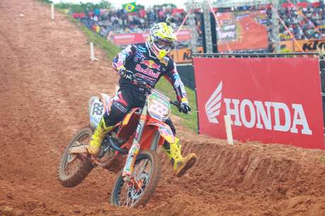 Antonio Cairoli sobrou na disputa da MX1 e venceu com 3s de vantagem <p>Antonio Cairoli sobrou na disputa da MX1 e venceu com 3s de vantagem</p>