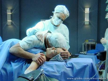Personagem de Gabriela Duarte morreu no primeiro capítulo da novela <p>Personagem de Gabriela Duarte morreu no primeiro capítulo da novela</p>