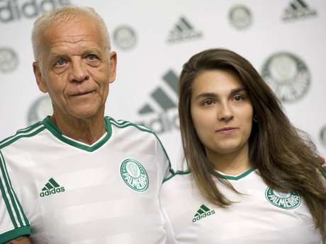 Ademir da Guia vestiu a camisa branca Ademir da Guia vestiu a camisa branca