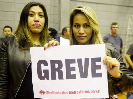 Negociações com o governo devem se estender até a véspera da paralisação Negociações com o governo devem se estender até a véspera da paralisação