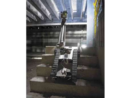 510 PackBot consegue subir escadas e rampas em ângulos de até 60 graus 510 PackBot consegue subir escadas e rampas em ângulos de até 60 graus