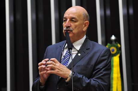 Além da internação involuntária, o deputado Osmar Terra defende mais recursos para comunidades terapêuticas Além da internação involuntária, o deputado Osmar Terra defende mais recursos para comunidades terapêuticas