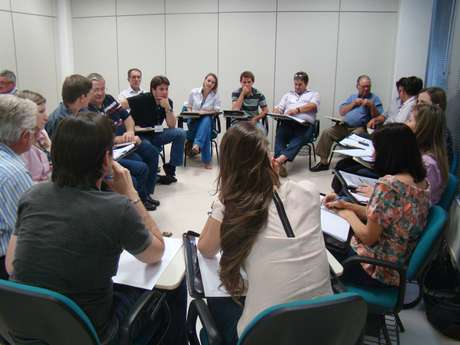 Aulas envolvem planejamento tributário, noções de finanças e conceitos do agronegócio aplicados à gestão familiar Aulas envolvem planejamento tributário, noções de finanças e conceitos do agronegócio aplicados à gestão familiar