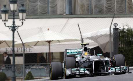 Após julgamento, Mercedes foi punida pela FIA <p>Após julgamento, Mercedes foi punida pela FIA</p>