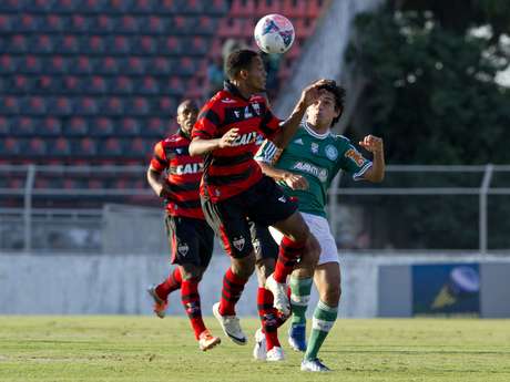 Tiago Real definiu vitória do Palmeiras contra o Atlético-GO <p>Tiago Real definiu vitória do Palmeiras contra o Atlético-GO</p>