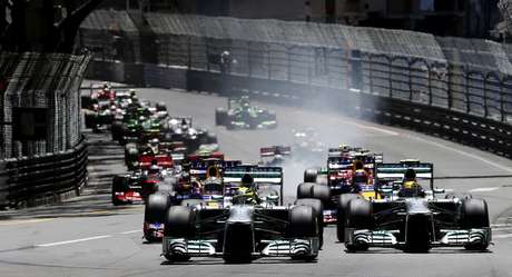 Francês da Lotus foi punidos por batida com Ricciardo no GP de Mônaco <p>Francês da Lotus foi punidos por batida com Ricciardo no GP de Mônaco</p>