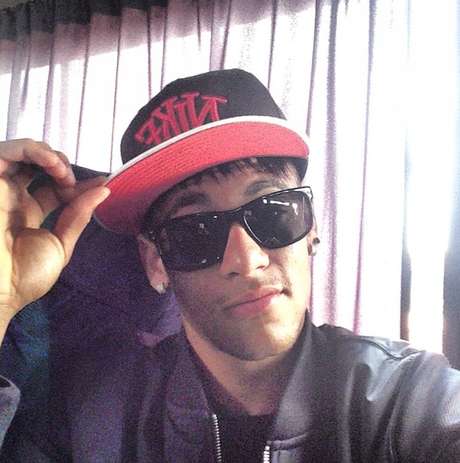Neymar postou foto no Instagram no início da tarde deste domingo Neymar postou foto no Instagram no início da tarde deste domingo