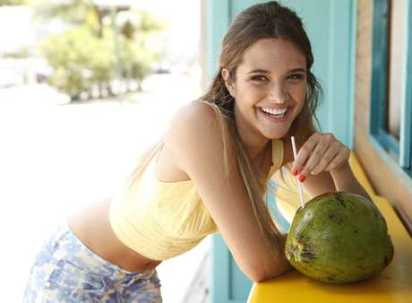 Juliana Paiva dá vida à periguete Fatinha, de 'Malhação' Juliana Paiva dá vida à periguete Fatinha, de 'Malhação'