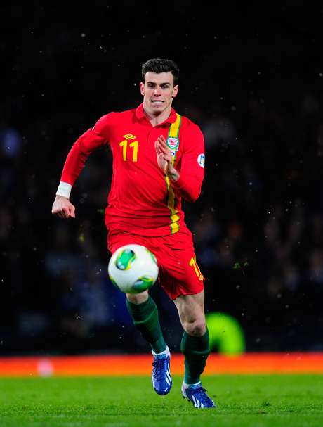 Bale teria ficado irritado com a recusa do Tottenham <p>Bale teria ficado irritado com a recusa do Tottenham</p>