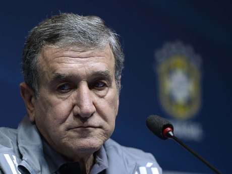 Parreira diz que Seleção Brasileira não tem medo dos atuais campeões do mundo <p>Parreira diz que Seleção Brasileira não tem medo dos atuais campeões do mundo</p>