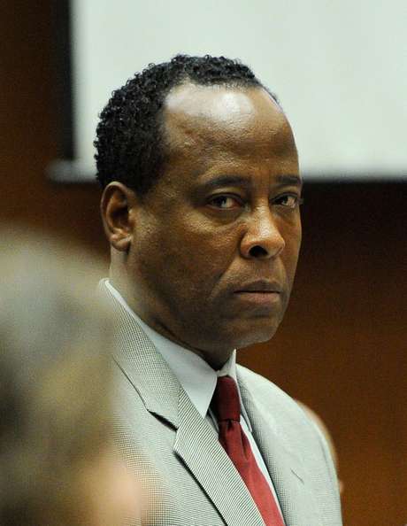 Conrad Murray, médico condenado por aplicar uma dose letal de propofol em Michael Jackson Conrad Murray, médico condenado por aplicar uma dose letal de propofol em Michael Jackson