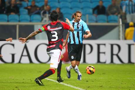 Centroavante não participou da vitória da equipe gremista contra o Botafogo <p>Centroavante não participou da vitória da equipe gremista contra o Botafogo</p>