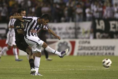 Mendieta precisa viajar a São Paulo para acertar detalhes com o Palmeiras Mendieta precisa viajar a São Paulo para acertar detalhes com o Palmeiras