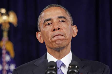 Obama faz pausa durante discurso em San Jose, no Estado da Califórnia Obama faz pausa durante discurso em San Jose, no Estado da Califórnia
