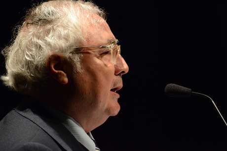 Manuel Castells foi o convidado do Fronteiras do Pensamento na noite desta segunda-feira em Porto Alegre <p>Manuel Castells foi o convidado do Fronteiras do Pensamento na noite desta segunda-feira em Porto Alegre</p>