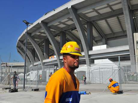 Obras do Maracanã já ultrapassaram R$ 1 bilhão <p>Obras do Maracanã já ultrapassaram R$ 1 bilhão</p>