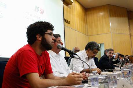 Audiência pública no MP reuniu organizadores do protesto, integrantes de movimentos sociais e representantes do governo nesta quarta-feira <p>Audiência pública no MP reuniu organizadores do protesto, integrantes de movimentos sociais e representantes do governo nesta quarta-feira</p>