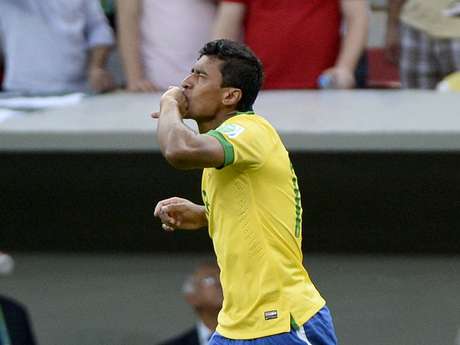 Destaque da Seleção, Paulinho pode trocar Corinthians pelo Real Madrid <p>Destaque da Seleção, Paulinho pode trocar Corinthians pelo Real Madrid</p>