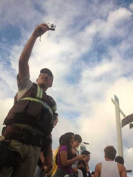 Milhares de pessoas tomaram o centro financeiro de Salvador para manifestar descontentamentos diversos Milhares de pessoas tomaram o centro financeiro de Salvador para manifestar descontentamentos diversos