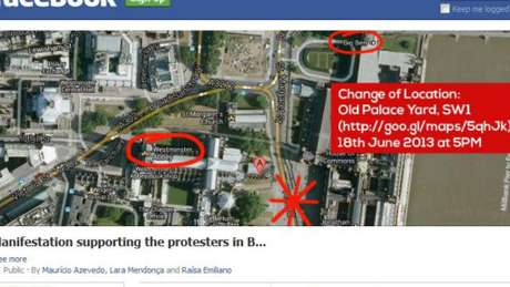 Brasileiro organizou protesto em Londres nesta terça-feira pelo Facebook Brasileiro organizou protesto em Londres nesta terça-feira pelo Facebook