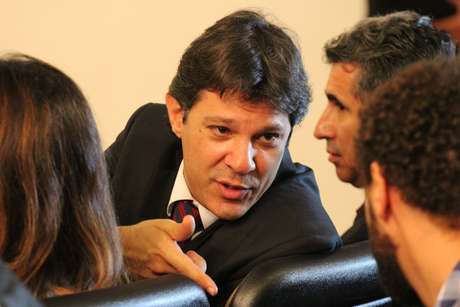 Prefeito de São Paulo Fernando Haddad e representantes do Movimento Passe Livre participam de reunião do Conselho da Cidade para falar sobre o transporte público na capital paulista Prefeito de São Paulo Fernando Haddad e representantes do Movimento Passe Livre participam de reunião do Conselho da Cidade para falar sobre o transporte público na capital paulista