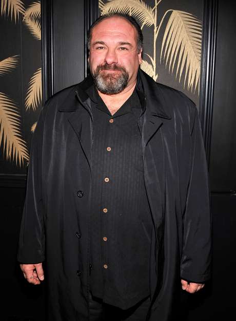 Astro de Os Sopranos, James Gandolfini morreu aos 51 anos na Itália <p>Astro de Os Sopranos, James Gandolfini morreu aos 51 anos na Itália</p>
