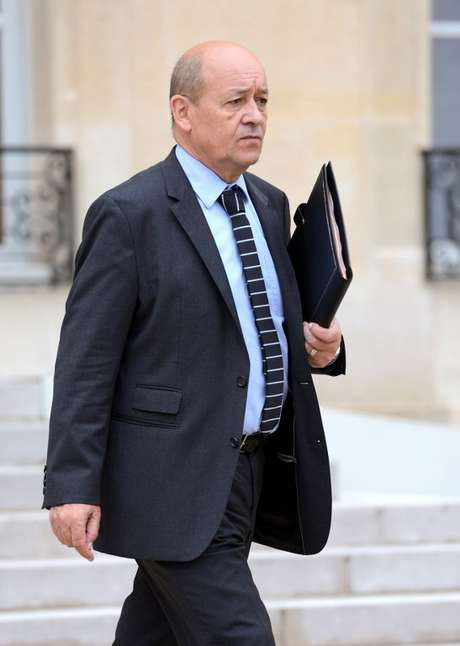 AFP O ministro de Defesa francês, Jean-Yves Le Drian