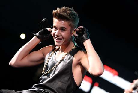 Justin Bieber foi criado apenas pela mãe, já que seus pais se separaram quando ele tinha apenas 10 meses <p>Justin Bieber foi criado apenas pela mãe, já que seus pais se separaram quando ele tinha apenas 10 meses</p>