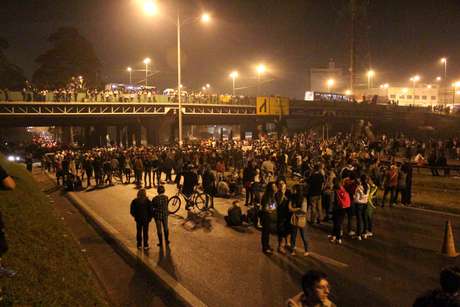 Manifestantes em São Paulo comemoraram revogação do aumento com protesto na quinta-feira <p>Manifestantes em São Paulo comemoraram revogação do aumento com protesto na quinta-feira</p>