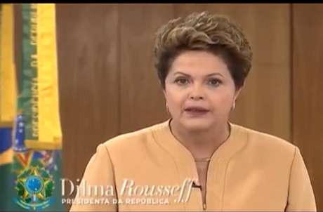 Pronunciamento da presidente durou 10 minutos e foi transmitido em cadeia nacional de rádio e televisão Pronunciamento da presidente durou 10 minutos e foi transmitido em cadeia nacional de rádio e televisão