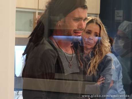 Em uma conversa com Amarylis, Ninho vai intuir que Paulinha é sua filha desaparecida <p>Em uma conversa com Amarylis, Ninho vai intuir que Paulinha é sua filha desaparecida</p>