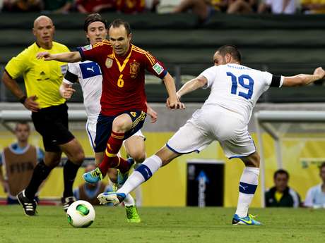 Iniesta foi o principal criador de jogadas da partida <p>Iniesta foi o principal criador de jogadas da partida</p>