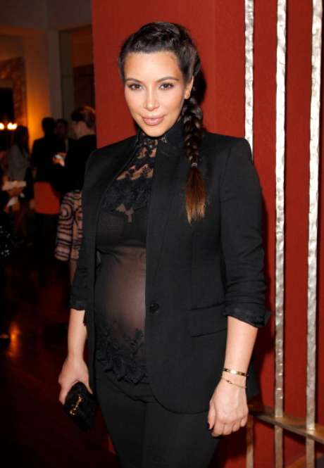 Mãe de Kim está procurando potenciais namorados para sua netinha de duas semanas North West Mãe de Kim está procurando potenciais namorados para sua netinha de duas semanas North West
