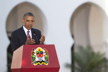 Obama fala durante a entrevista coletiva na Tanzânia Obama fala durante a entrevista coletiva na Tanzânia