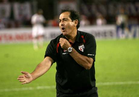 Treinador é um ídolo da torcida do São Paulo <p>Treinador é um ídolo da torcida do São Paulo</p>