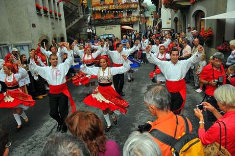 Portugal: 376.762 visitantes brasileiros em 2011 Portugal: 376.762 visitantes brasileiros em 2011