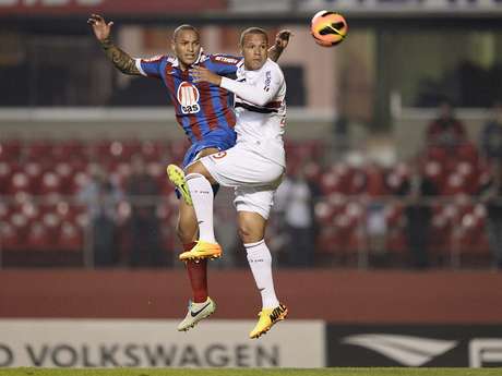 Titi pode ser negociado com um time turco <p>Titi pode ser negociado com um time turco</p>