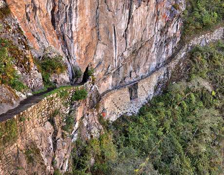 O caminho até a ponte inca dura cerca de 35 minutos <p>O caminho até a ponte inca dura cerca de 35 minutos</p>