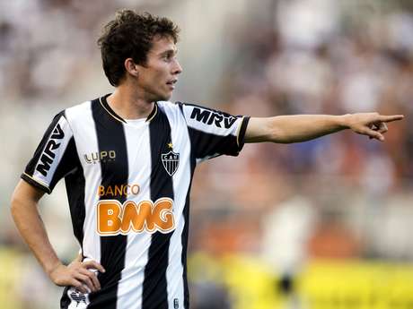 A caminho da Europa, Bernard é esperança de um certo respiro para o Atlético-MG <p>A caminho da Europa, Bernard é esperança de um certo respiro para o Atlético-MG</p>