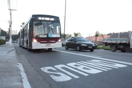 Marginal Pinheiros ganhou o terceiro e último trecho de faixas exclusivas nesta segunda-feira em São Paulo Marginal Pinheiros ganhou o terceiro e último trecho de faixas exclusivas nesta segunda-feira em São Paulo