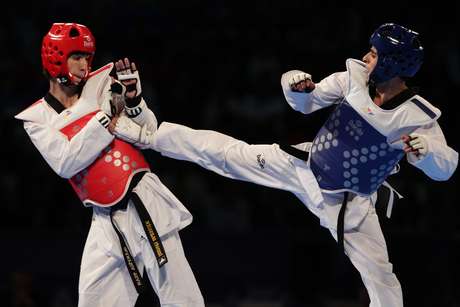 Guilherme Dias (à esquerda) faturou a primeira medalha para o Brasil no torneio <p>Guilherme Dias (à esquerda) faturou a primeira medalha para o Brasil no torneio</p>
