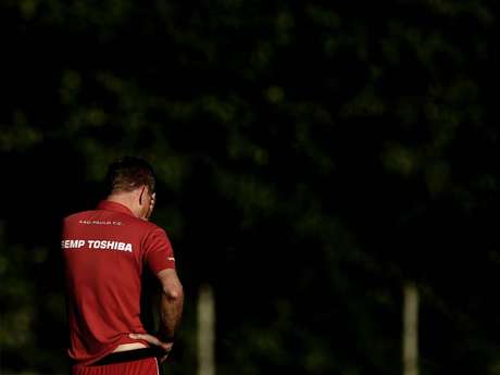 Autuori deixou Juan fora de partida contra o Cruzeiro <p>Autuori deixou Juan fora de partida contra o Cruzeiro</p>