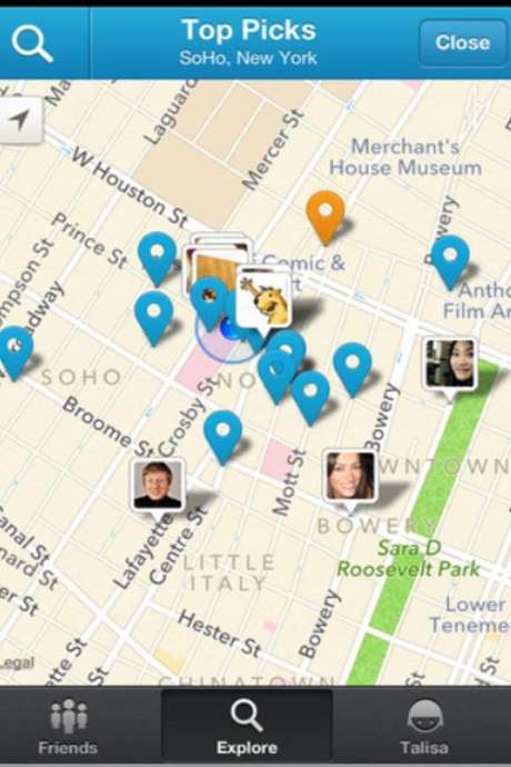 Além de famoso pelos números de check-ins, o aplicativo Foursquare também serve como guia turístico. Com ele, os mais de 25 milhões de usuários podem deixar comentários e avaliações dos lugares visitados. Também oferece o serviço de recomendação de restaurantes, bares, hotéis e diversos pontos turisticos conforme a geolocalização do usuário. O aplicativo é gratuito para todos os sistemas operacionais. Além de famoso pelos números de check-ins, o aplicativo Foursquare também serve como guia turístico. Com ele, os mais de 25 milhões de usuários podem deixar comentários e avaliações dos lugares visitados. Também oferece o serviço de recomendação de restaurantes, bares, hotéis e diversos pontos turisticos conforme a geolocalização do usuário. O aplicativo é gratuito para todos os sistemas operacionais.
