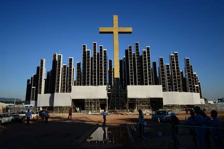 AFP en español <p>Palco para la misa del Papa Francisco en Campus Fidei - Guaratiba</p>