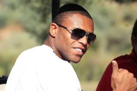 Júlio Baptista sequer teria sido procurado pelo Cruzeiro, de acordo com o primo do jogador Júlio Baptista sequer teria sido procurado pelo Cruzeiro, de acordo com o primo do jogador