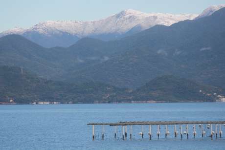 Morro do Cambirela, em Santa Catarina, ficou coberto de neve e pode ser visto da capital Florianópolis Morro do Cambirela, em Santa Catarina, ficou coberto de neve e pode ser visto da capital Florianópolis