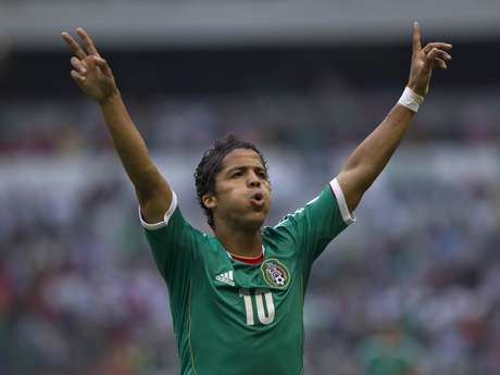 AP <p>Tal parece que el futbolista encontró el amor en Alexia Imaz.</p>