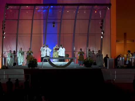 Arcebispo do Rio de Janeiro, dom Orani Tempesta, fala durante a missa de abertura da Jornada Mundial da Juventude, em Copacabana Arcebispo do Rio de Janeiro, dom Orani Tempesta, fala durante a missa de abertura da Jornada Mundial da Juventude, em Copacabana