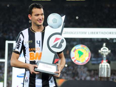 Réver já fez alerta sobre andamento do Campeonato Brasileiro <p>Réver já fez alerta sobre andamento do Campeonato Brasileiro</p>