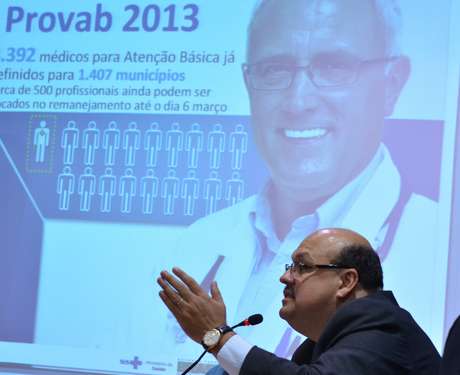 Mozart Sales, do Ministério da Saúde: 'Quem é contra é que tem que explicar' Mozart Sales, do Ministério da Saúde: 'Quem é contra é que tem que explicar'